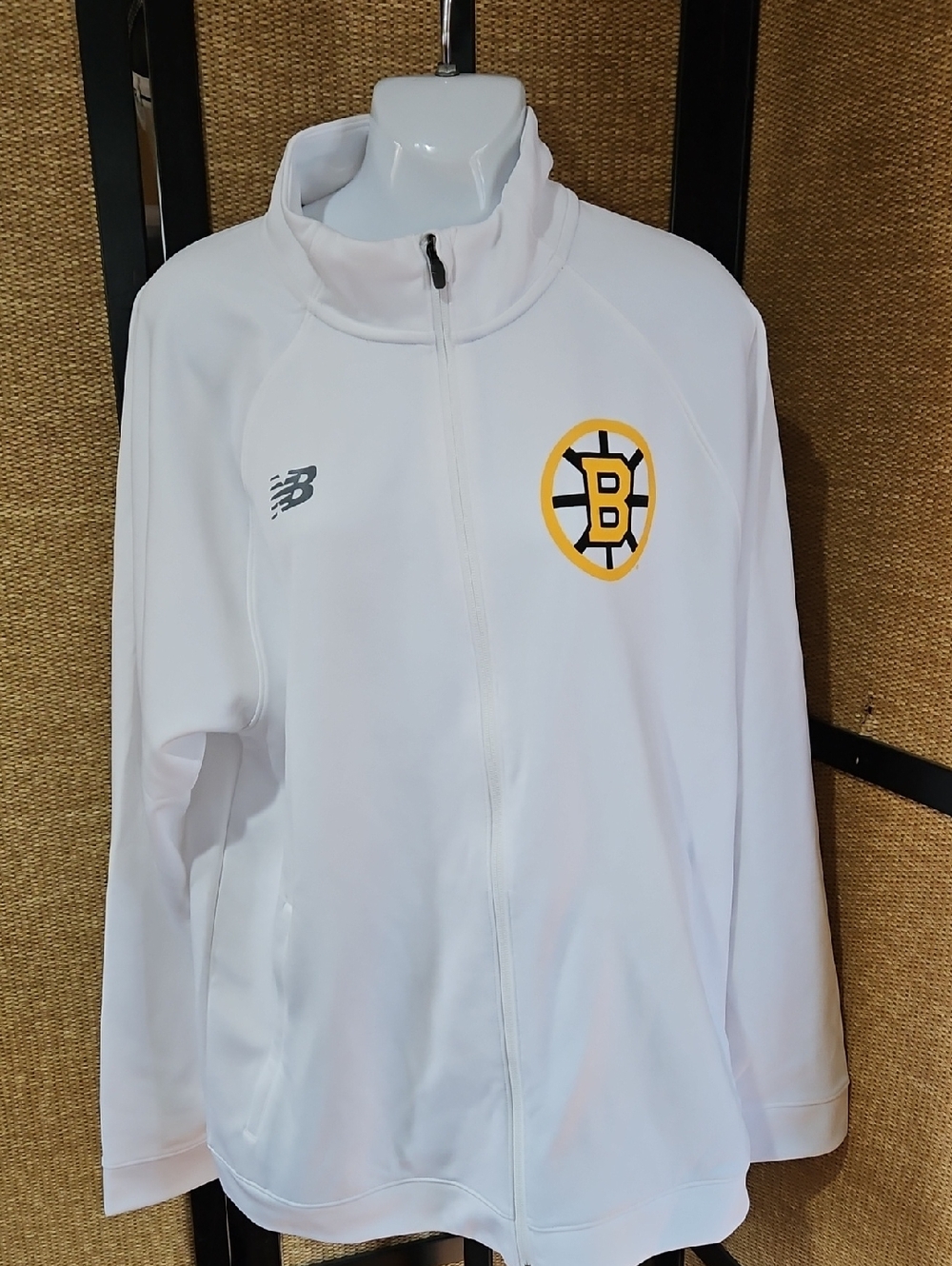 BOSTON BRUINS New Balance White Jacket with Yellow & Black Boston Logo